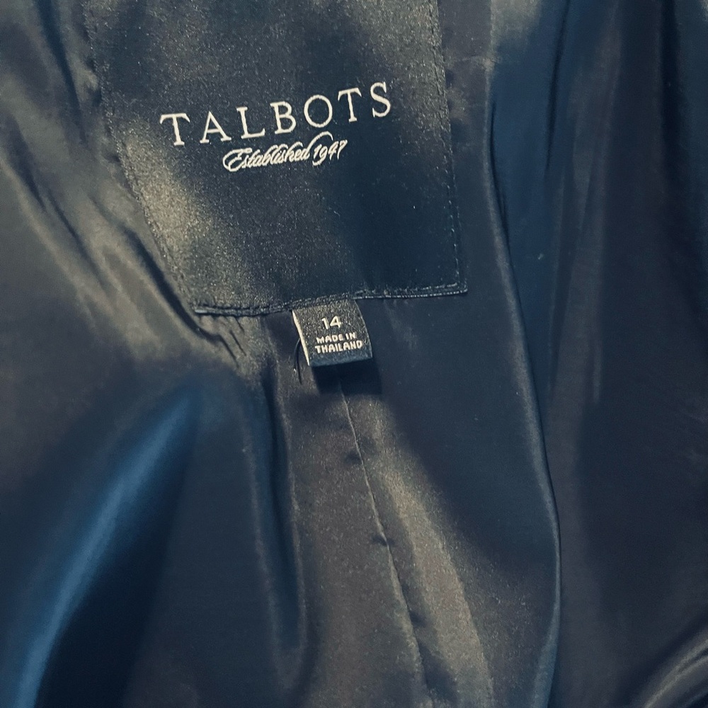 Talbots belted double breasted trench coat in lovely shade of navy blue! - Picture 5 of 5